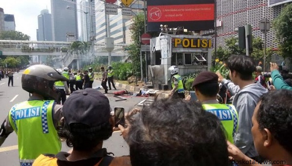 Diduga Tiga orang tewas di Lokasi Ledakan Kawasan Sarinah